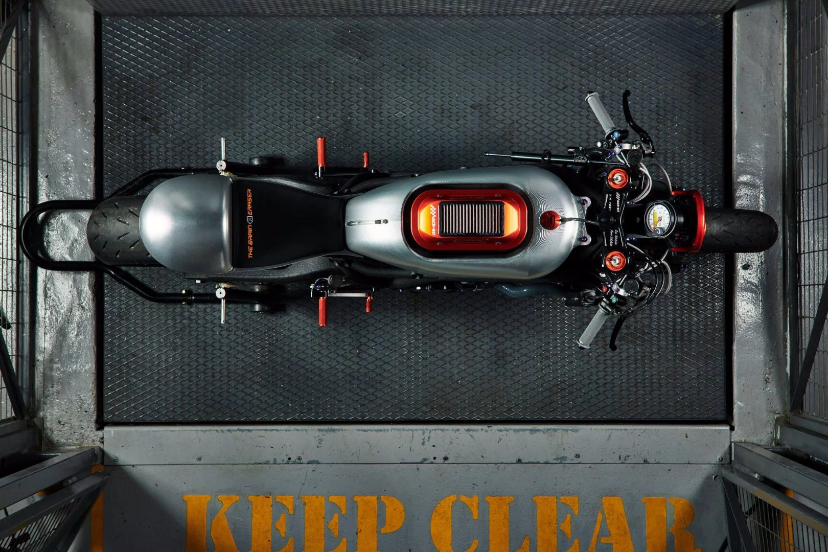 The air filter element is meant to be the main theme of the DNA Filters DCR-017