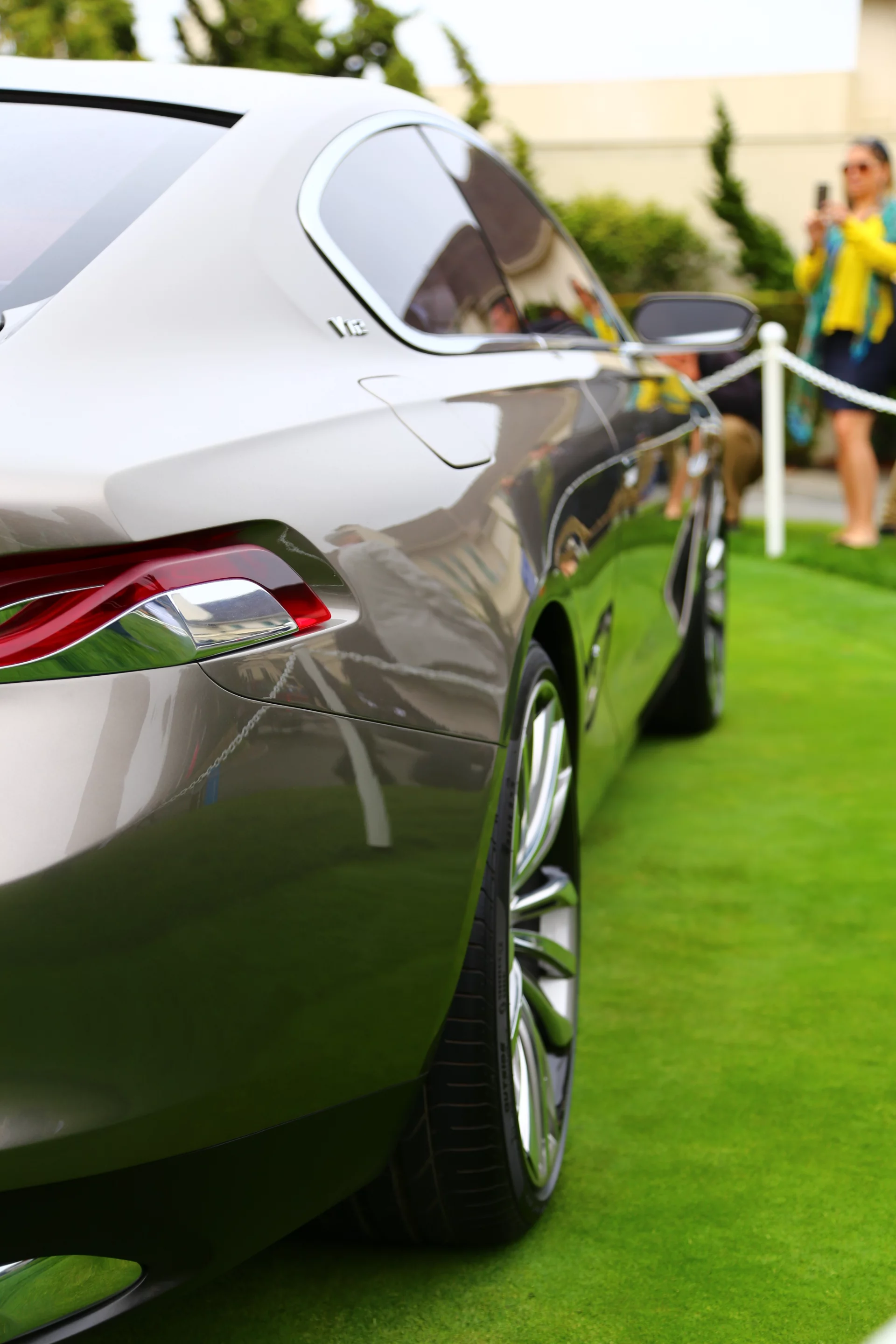 Pininfarina Gran Lusso Coupe narrowing scallop treatment on the side panels evokes influences from Ferrari's 612 Scaglietti or a Mercedes SLS (Photo: Angus MacKenzie/Gizmag.com)