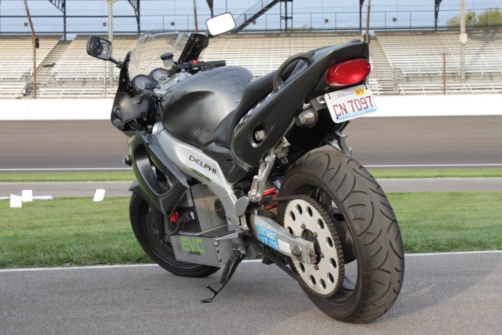Two Purdue University engineering students have converted a gas-powered Yamaha YZF600r into an electric motorbike capable of speeds of more than 120 mph and with a range in excess of 120 miles