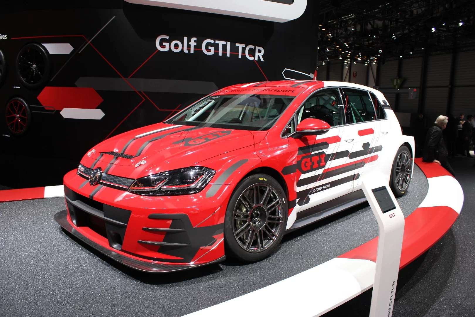 VW Golf GTI TCR