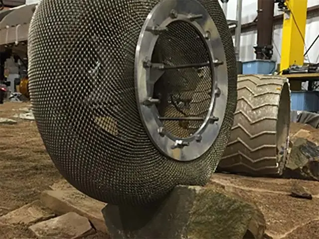 Steel mesh tires have problems with deformation
