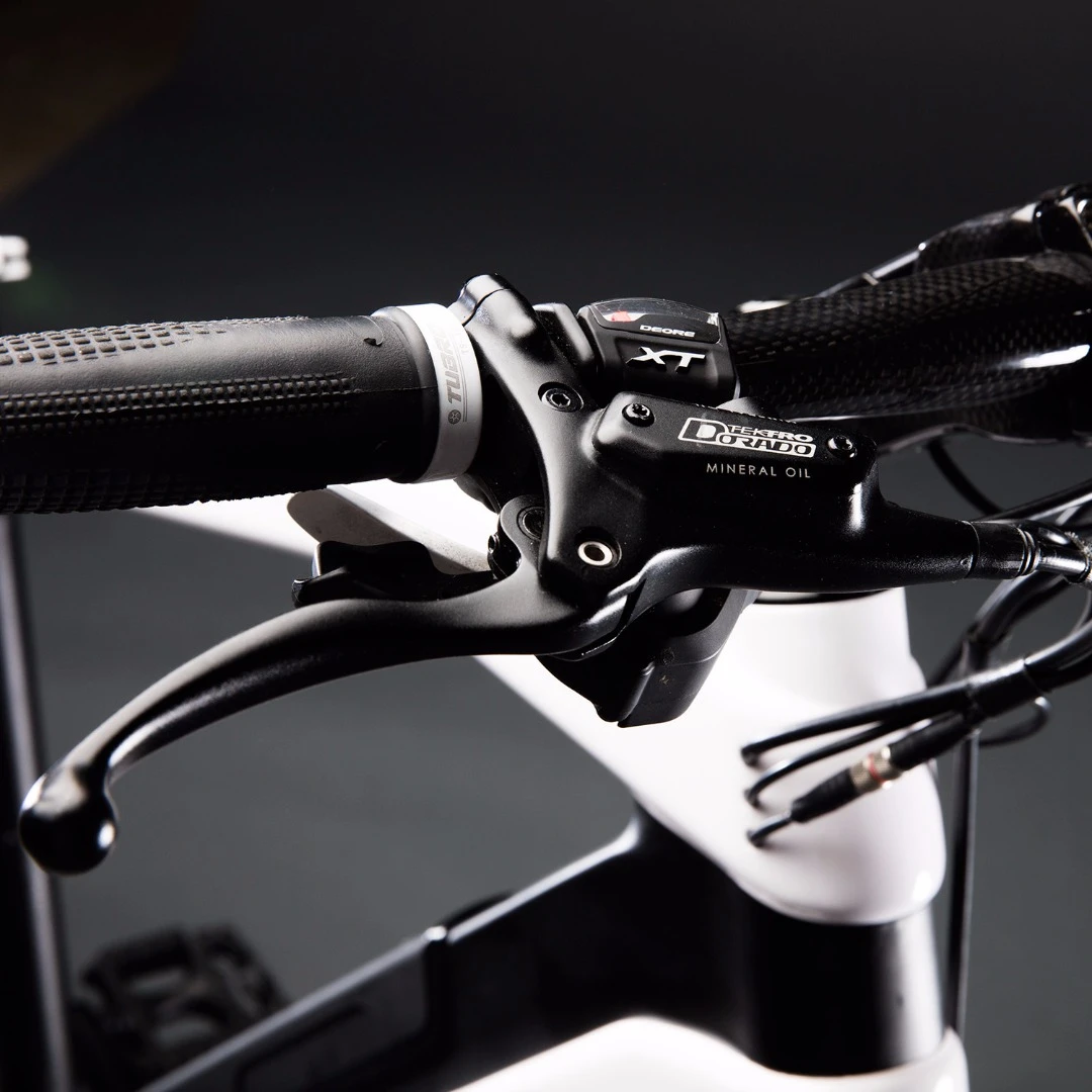 9 levels of electric assist boost pedaling power