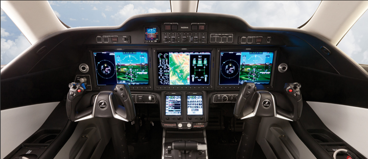 HondaJet cockpit
