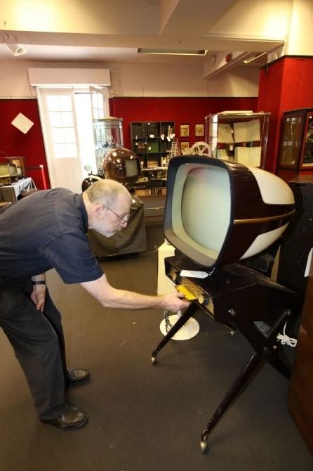 The auction includes 758 examples of almost all forms of early technology including many firsts – and the largest privately held collection of early televisions in the world.