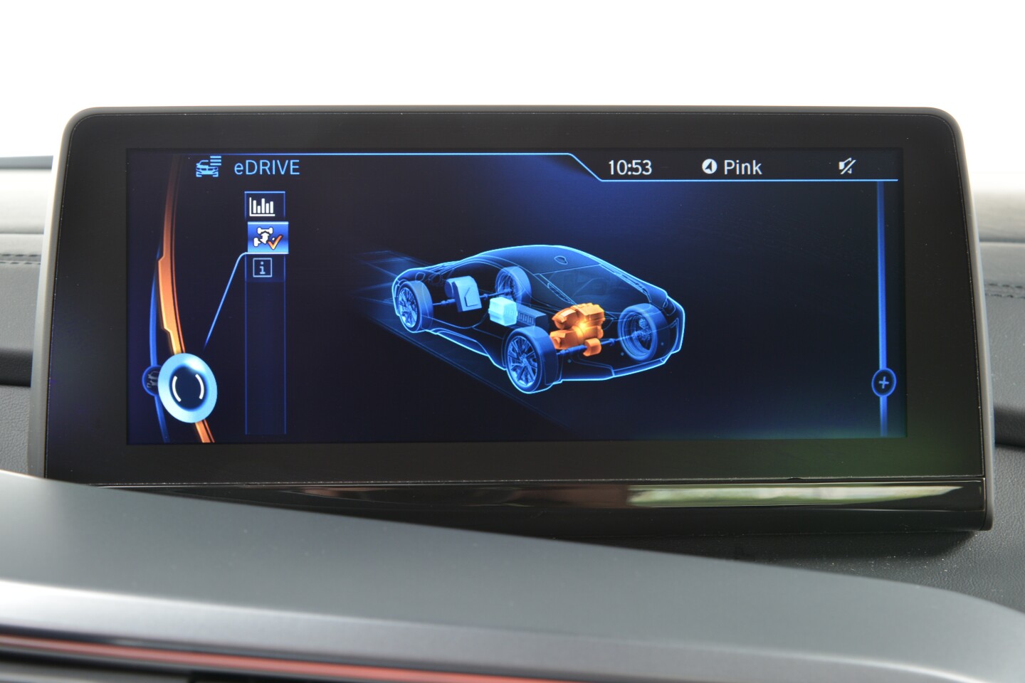 The BMW i8 - dash showing powertrain in action