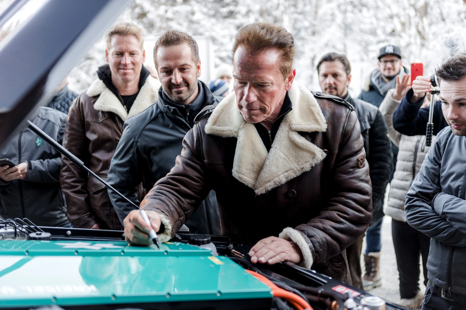 Arnold Schwarzenegger helps Kreisel hype its electric technology