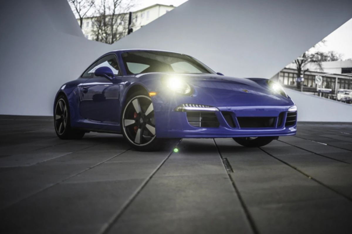 The GTS Club Coupe is all about what makes Porsches so interesting to gearheads: Speed, handling, speed, grip, brakes, and speed; lots and lots of speed. Oh, and history. That's important too.