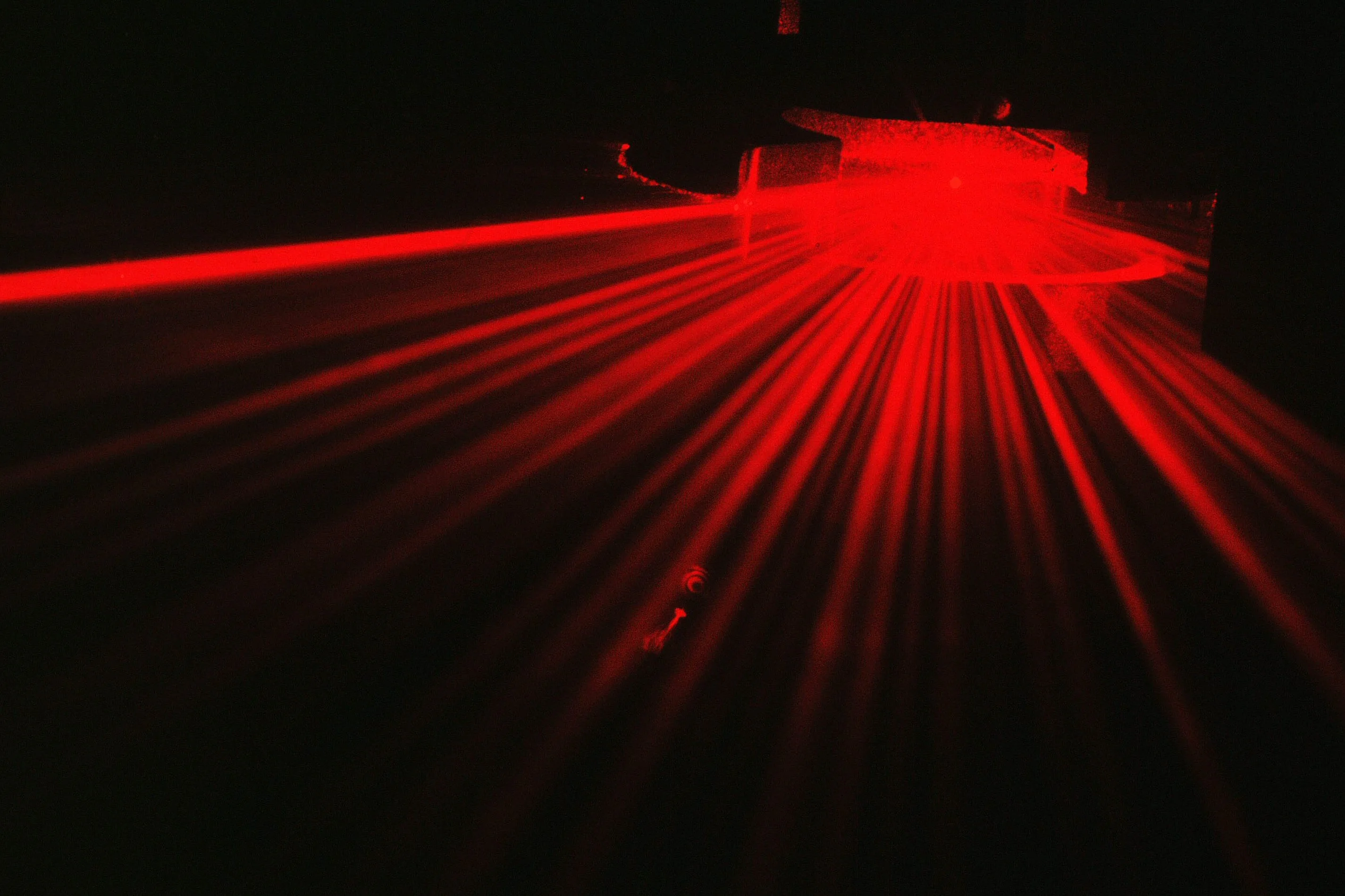 The portable detector analyzes scattered laser light to identify asbestos (Photo: Paul Kaye, University of Hertfordshire)