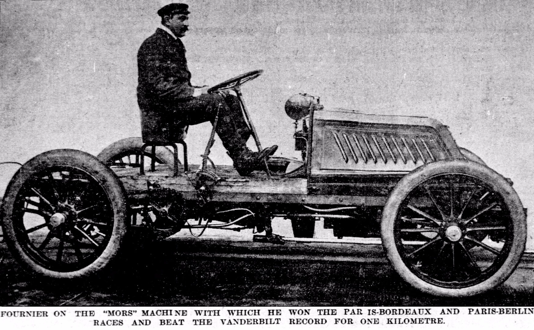Mors improved its own record to 76.60 mph (123.28 km/h) on 5 November, 1902 at Dourdan, France when Henri Fournier used his 1902 Paris-Vienna race car to break Vanderbilt's record.