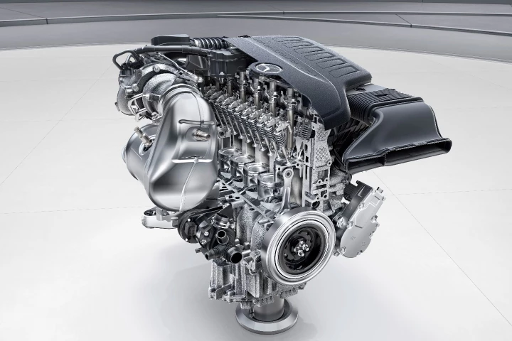 A cutaway look at the new inline-six engine from Mercedes