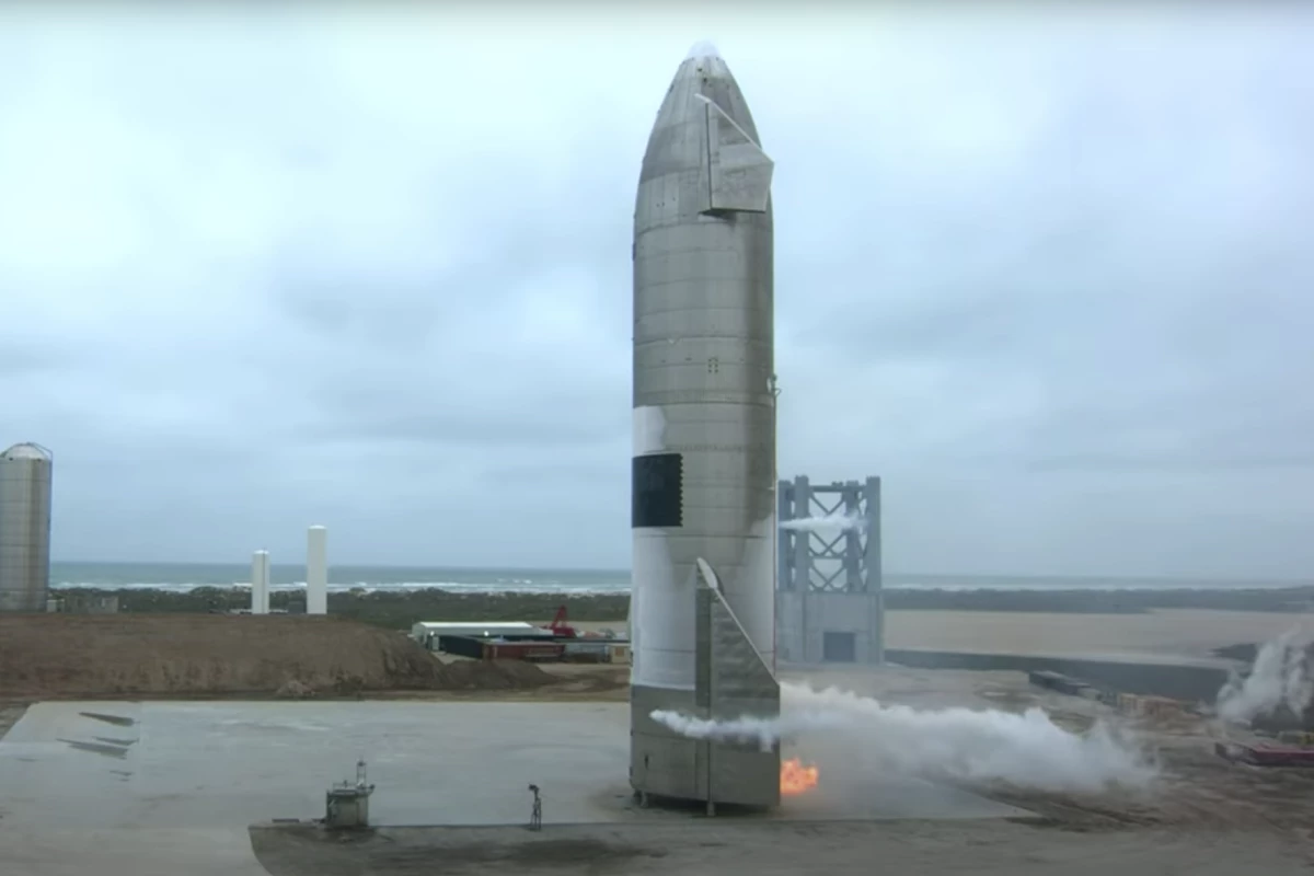 The Starship SN15 prototype, after landing safely on the pad