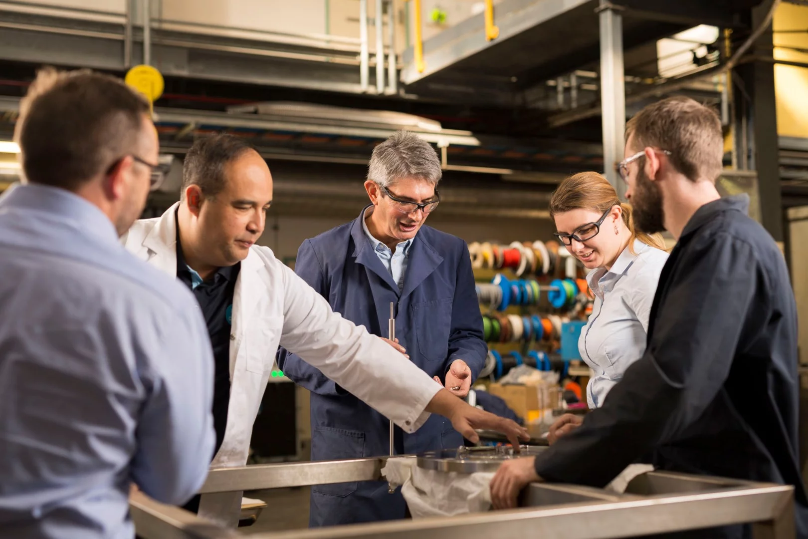 Researchers in the CSIRO hydrogen lab