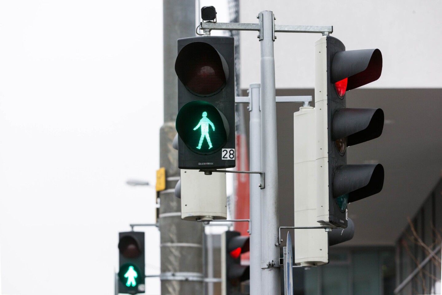 Smart pedestrian crossing system buttons for cameras