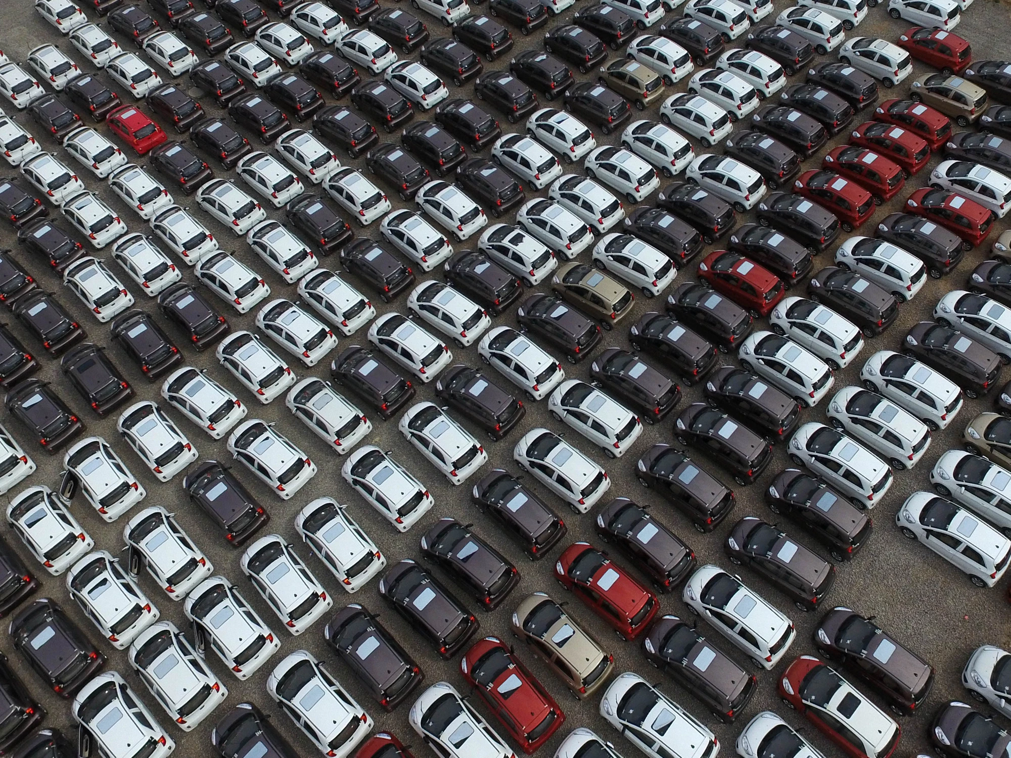 Thanks to the acceleration of the uptake of EVs in China, Sinopec has moved forward its estimate of peak domestic gasoline demand