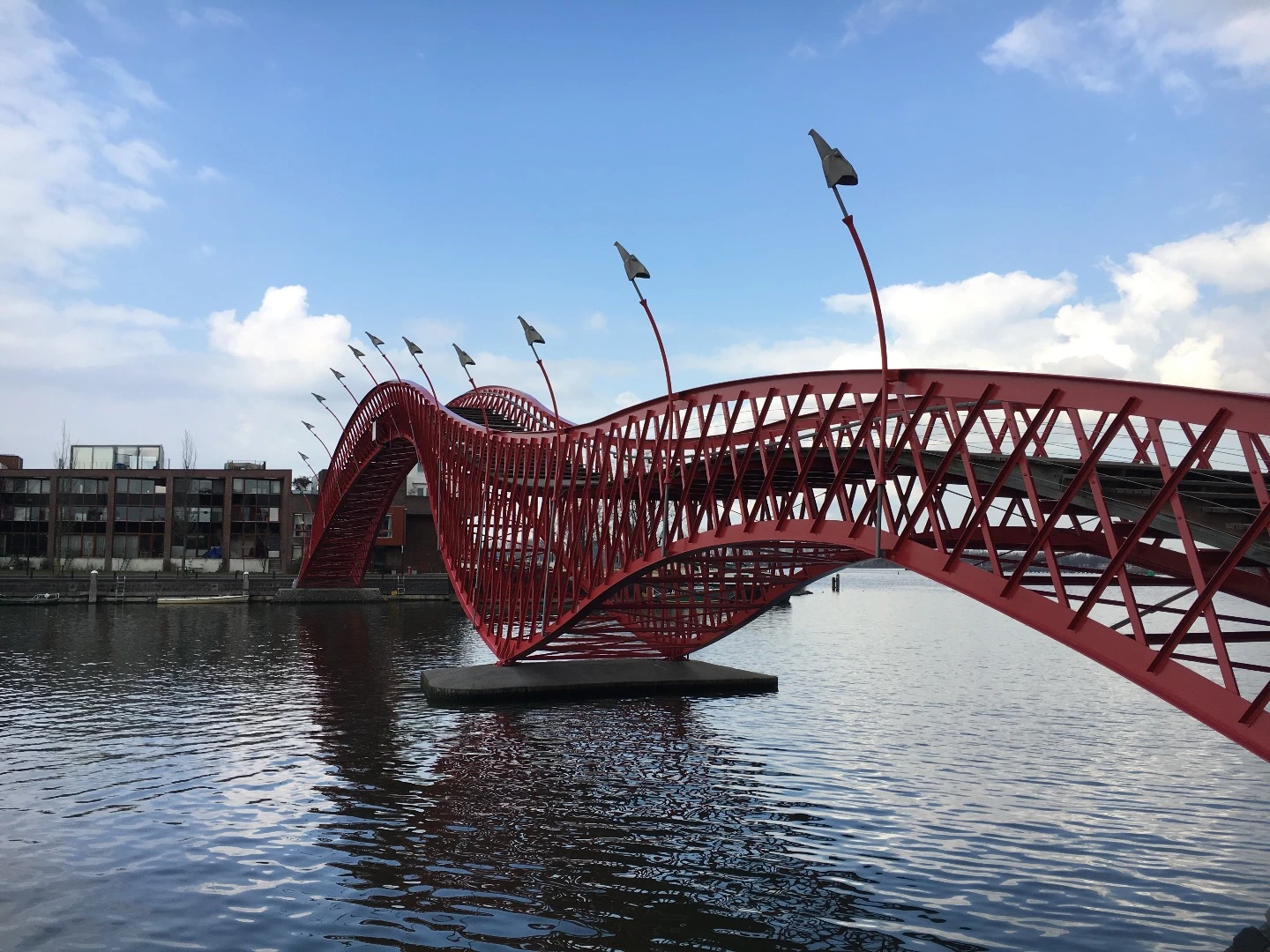 Python Bridge, designed by West 8, won the International Footbridge Award in 2002