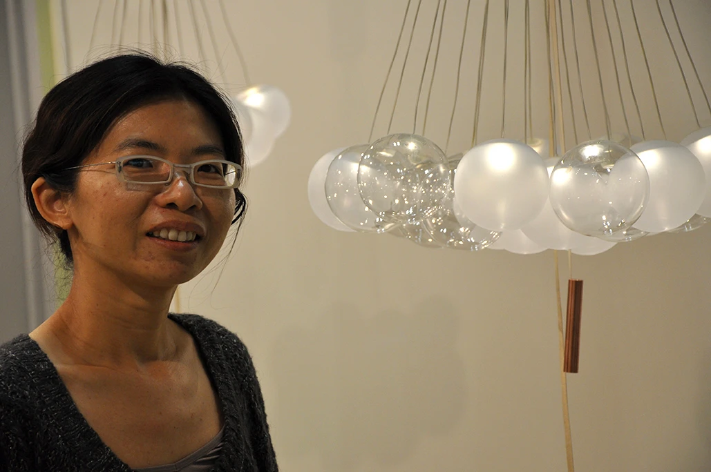 Glass ball lamp by Studio IF (Photo: Edoardo Campanale/Gizmag.com)
