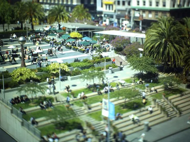 A tilt-shift photograph taken with the NeinGrenze 5000T (Photo: Photojojo)