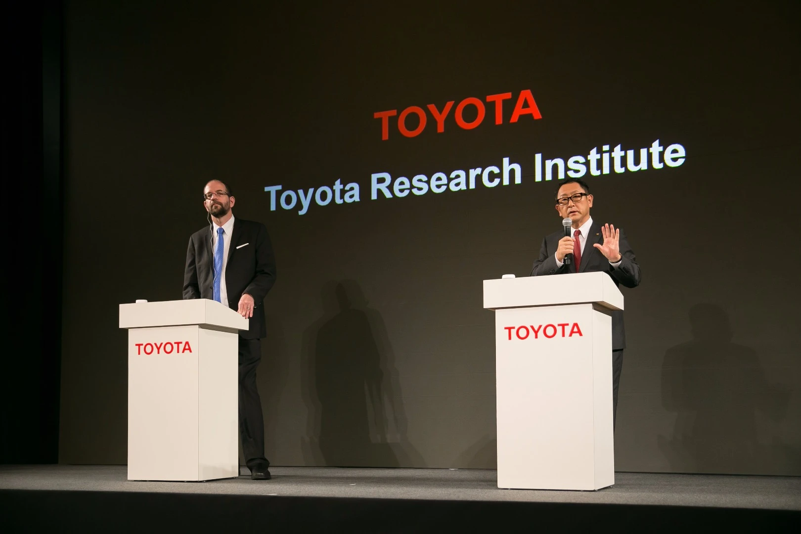 Dr. Gill Pratt (L), CEO of Toyota Research Institute and Akio Toyoda, President of Toyota Motor Corporation at the TRI announcement