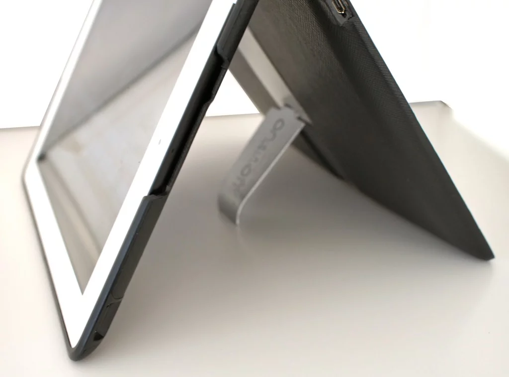 The Sound Cover can stand an iPad horizonatally or vertically