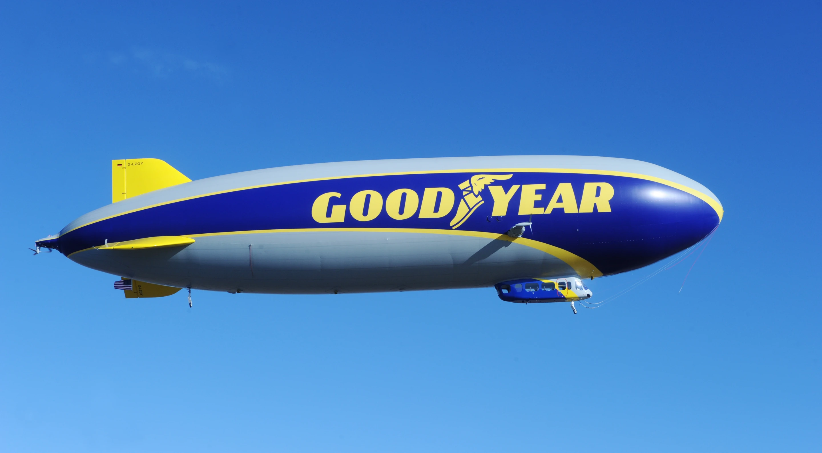 The new airship is longer and faster than the old one