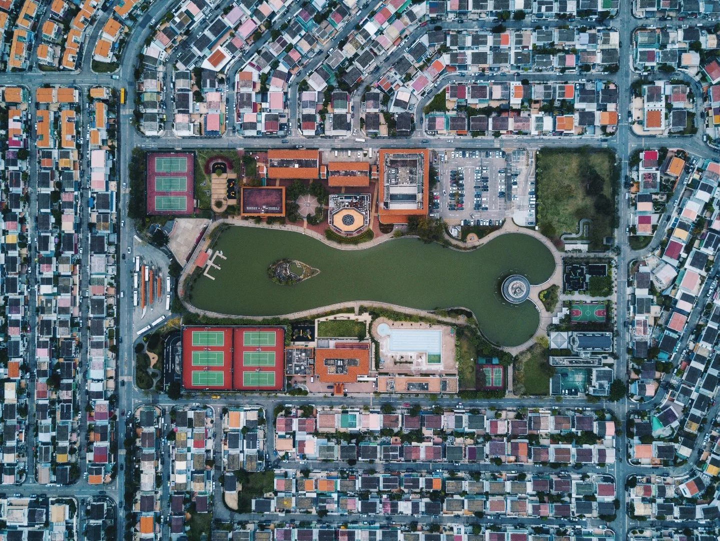 Taken at the outskirts of Hong Kong, this large residential area is supposed to resemble North American type suburbs, with individual homes and even yellow school buses