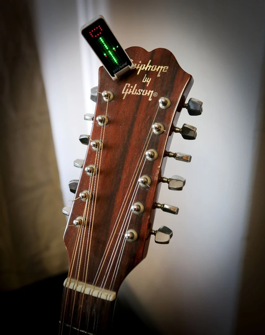 We tried tuning an electric guitar, steel string acoustic, nylon string acoustic, a bass, a 12 string acoustic and a mandolin – the PolyTune handled them all without a problem