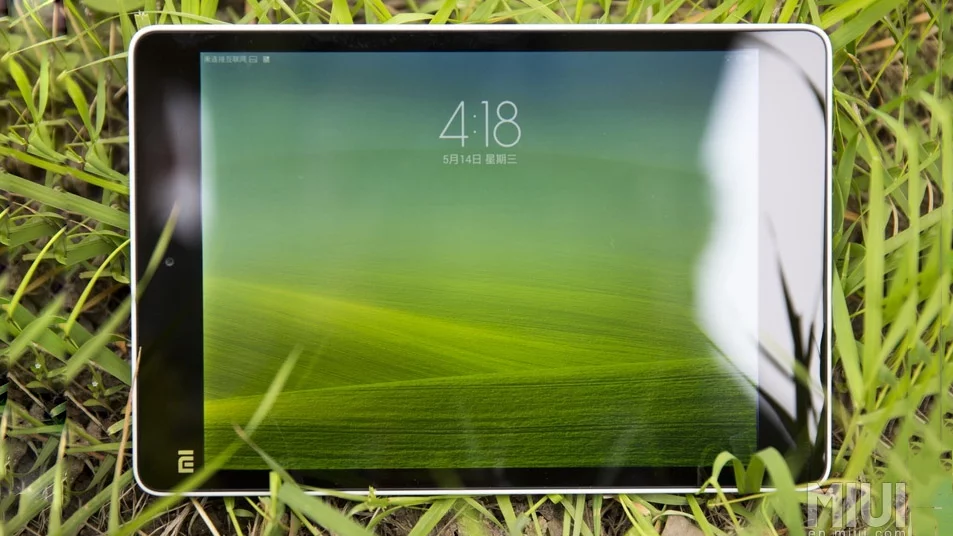 The Mi Pad has the same 7.9-in screen size and 2,048 x 1,536 screen resolution as the Retina iPad mini