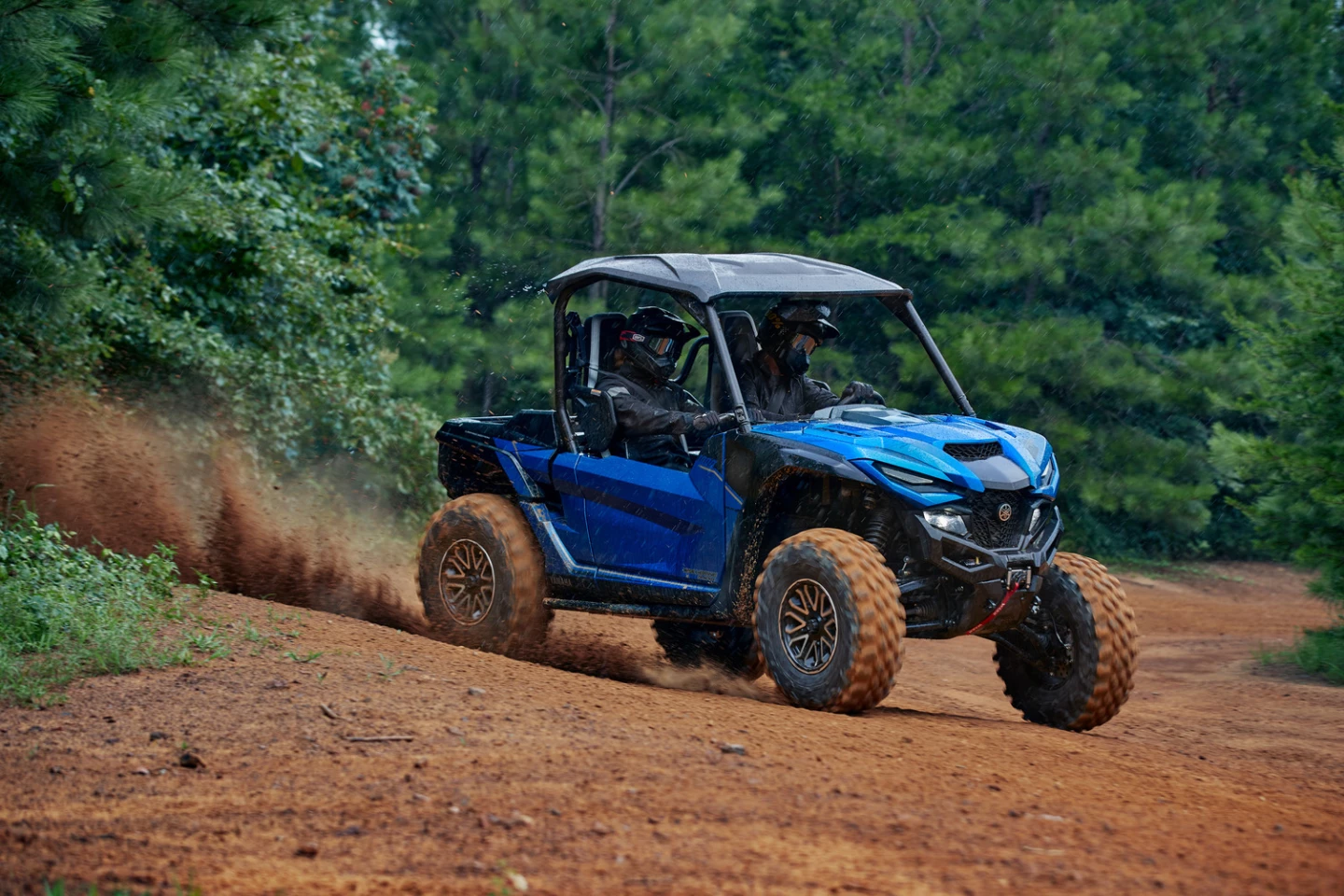 The 2WD, 4WD limited slip and 4WD lock help manage traction