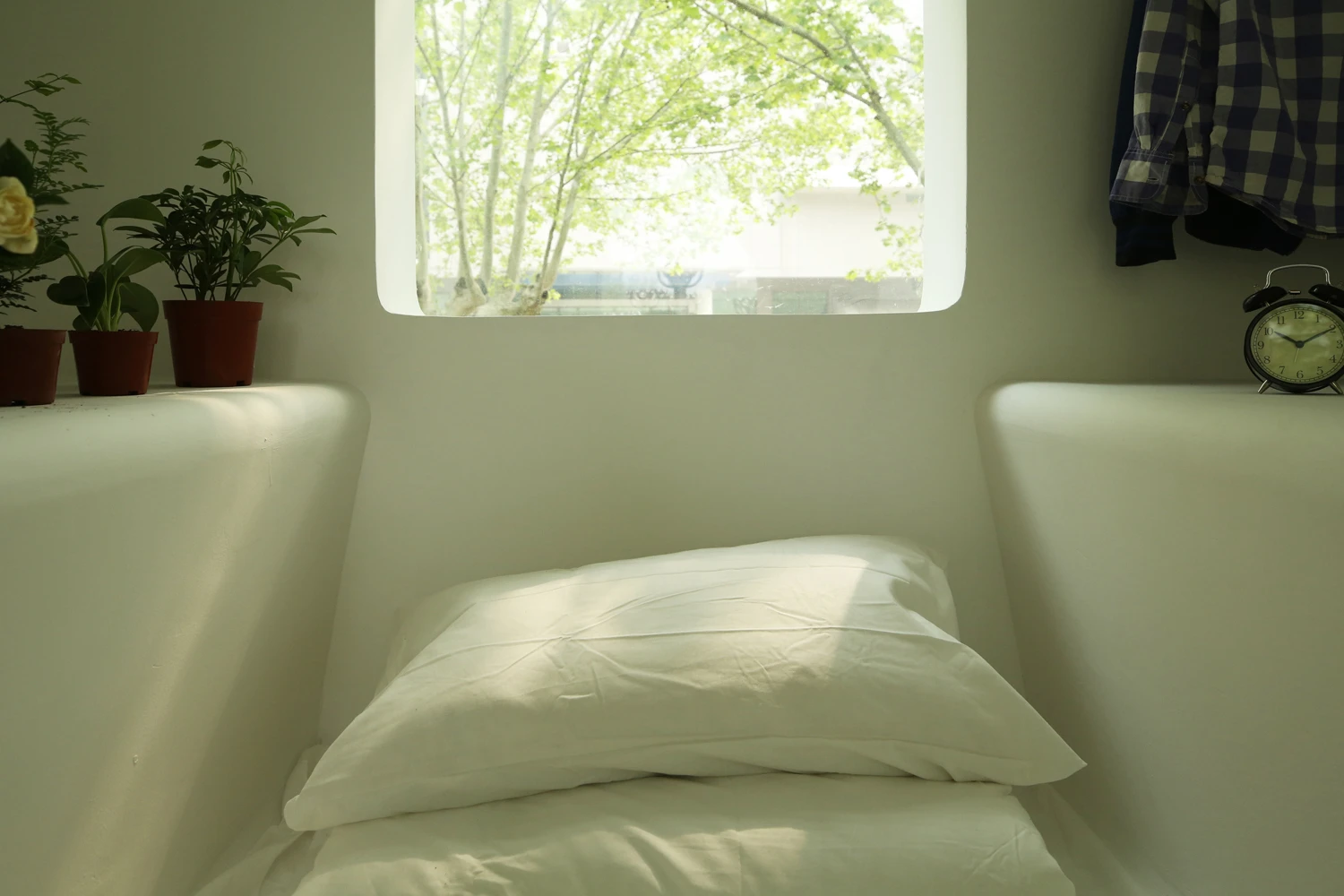 The home facilitates basic living functions for one occupant