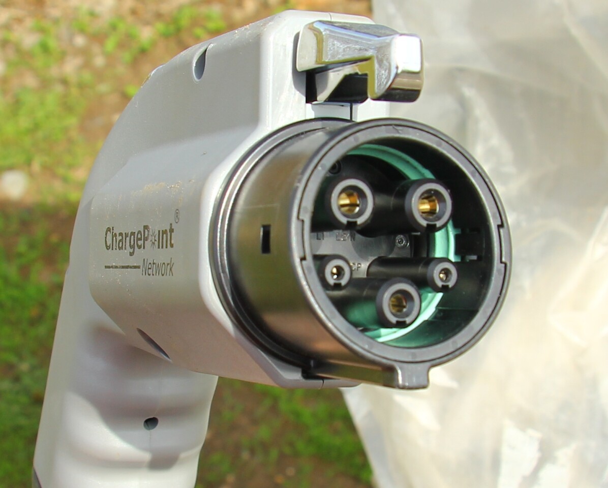 The combo plug is based on the 2009 SAE J1772 (Photo: Michael Hicks)
