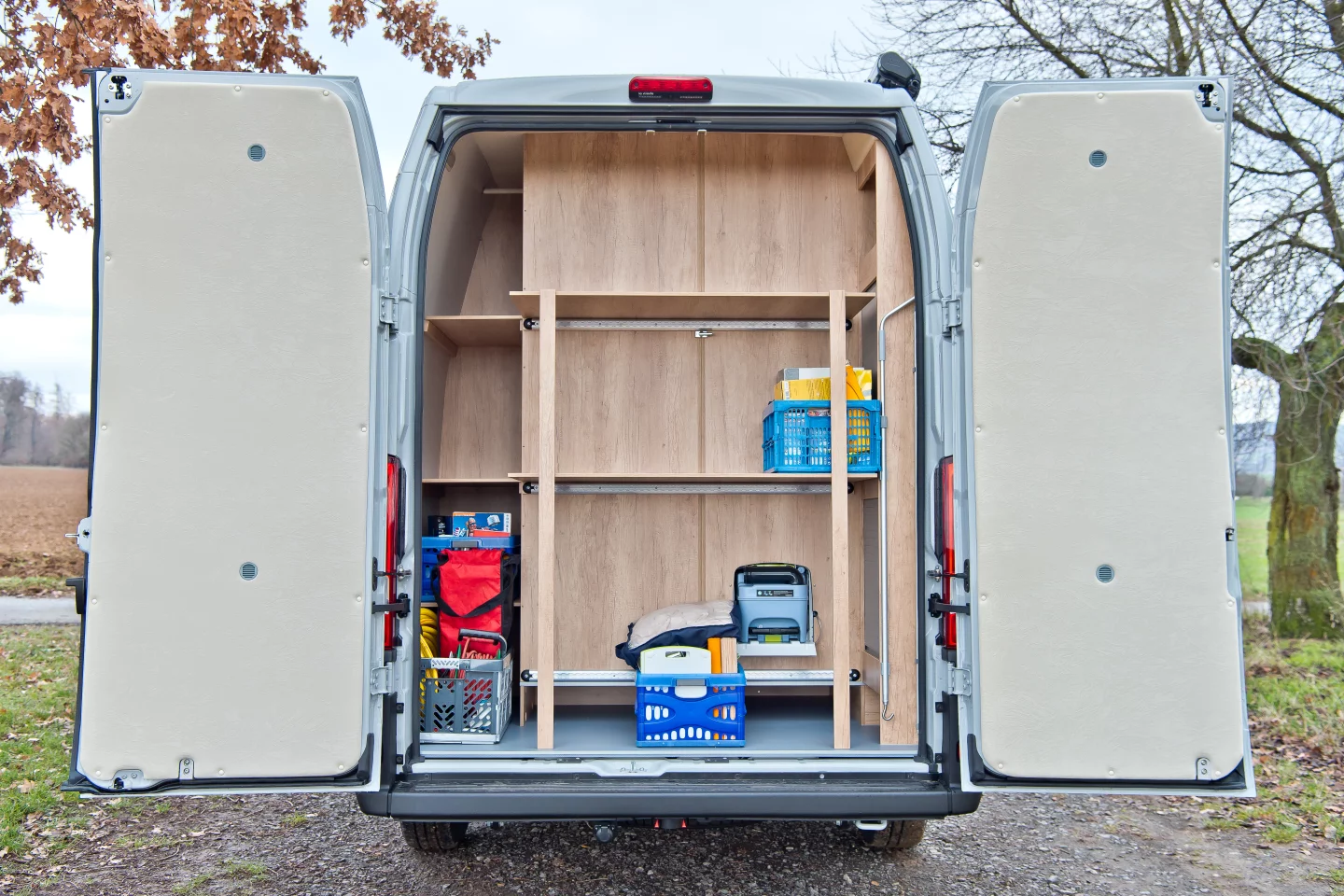 Load the Avanti H Plus up with luggage and gear and explore the world