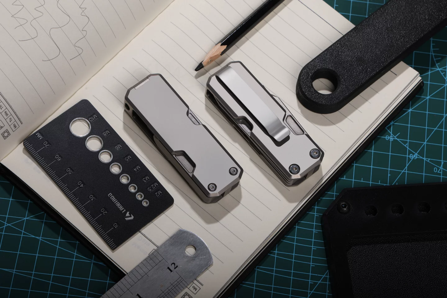 Front and back views of the NexTool