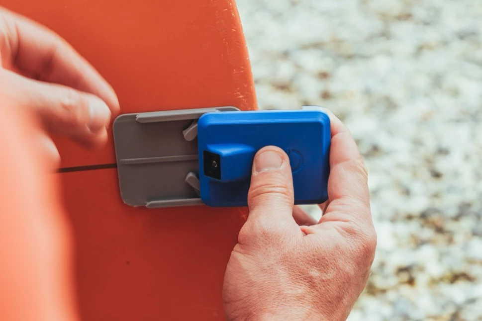 A single one-hour charge of the SmartFoil's battery is reportedly good for eight hours of use