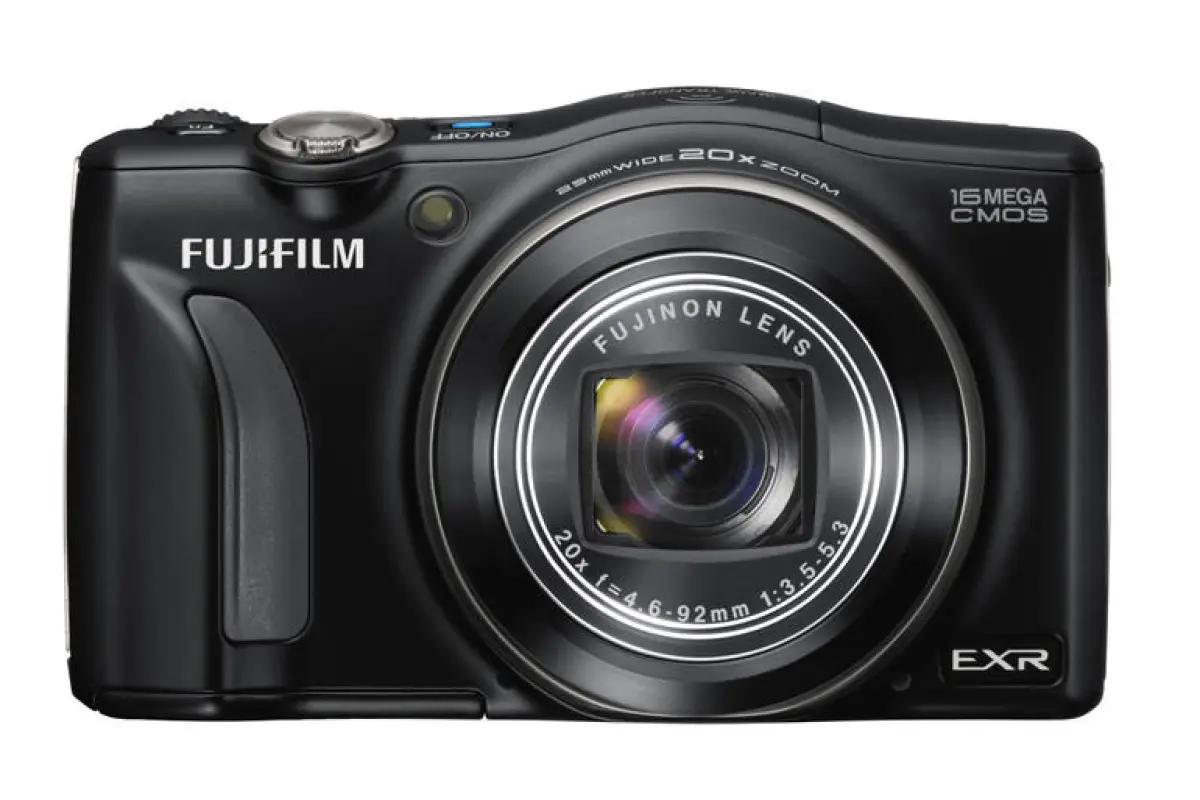 The F800EXR can be paired with iOS and Android phones or tablets via an app which allows the transfer of up to 30 images in a single transmission