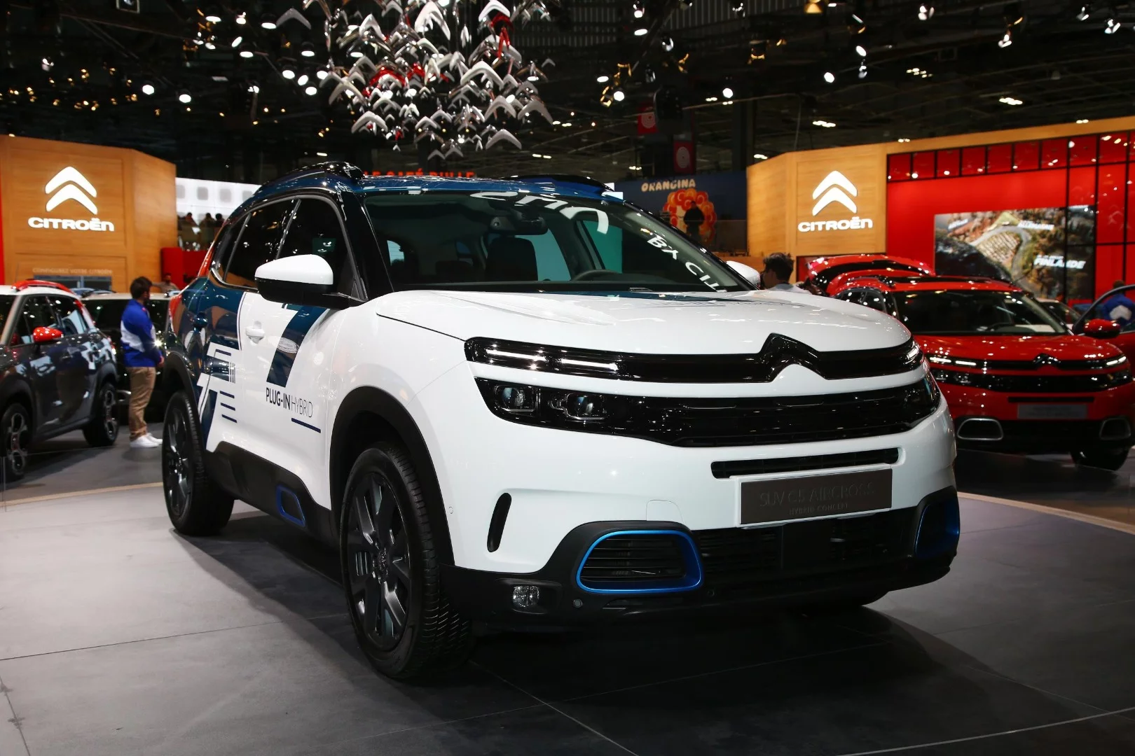 Citroën debuts the new C5 Aircross Hybrid Concept