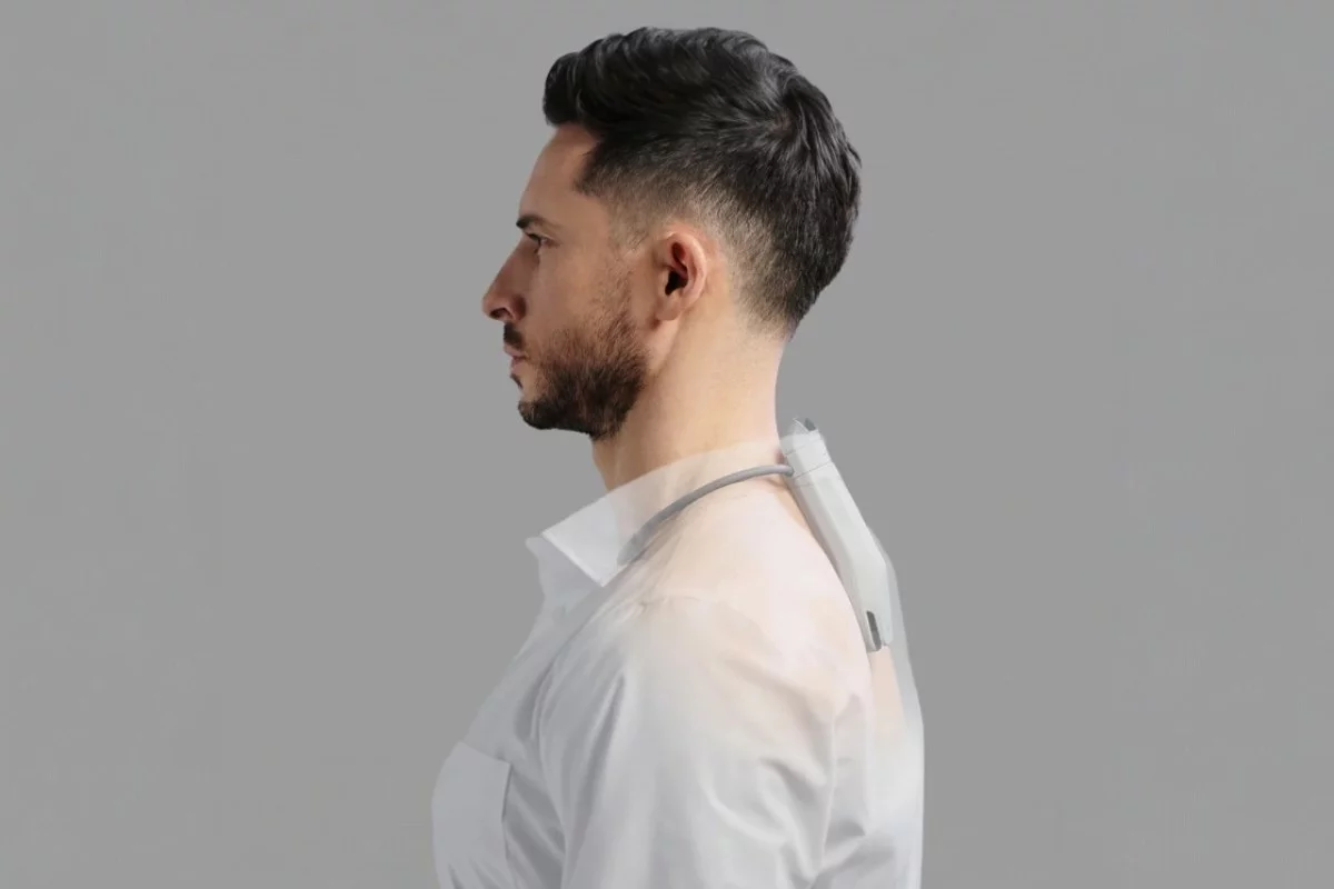 Sony's Reon Pocket Pro Plus is now more efficient at personal cooling and warming, and sits more securely on your neck compared to the last model