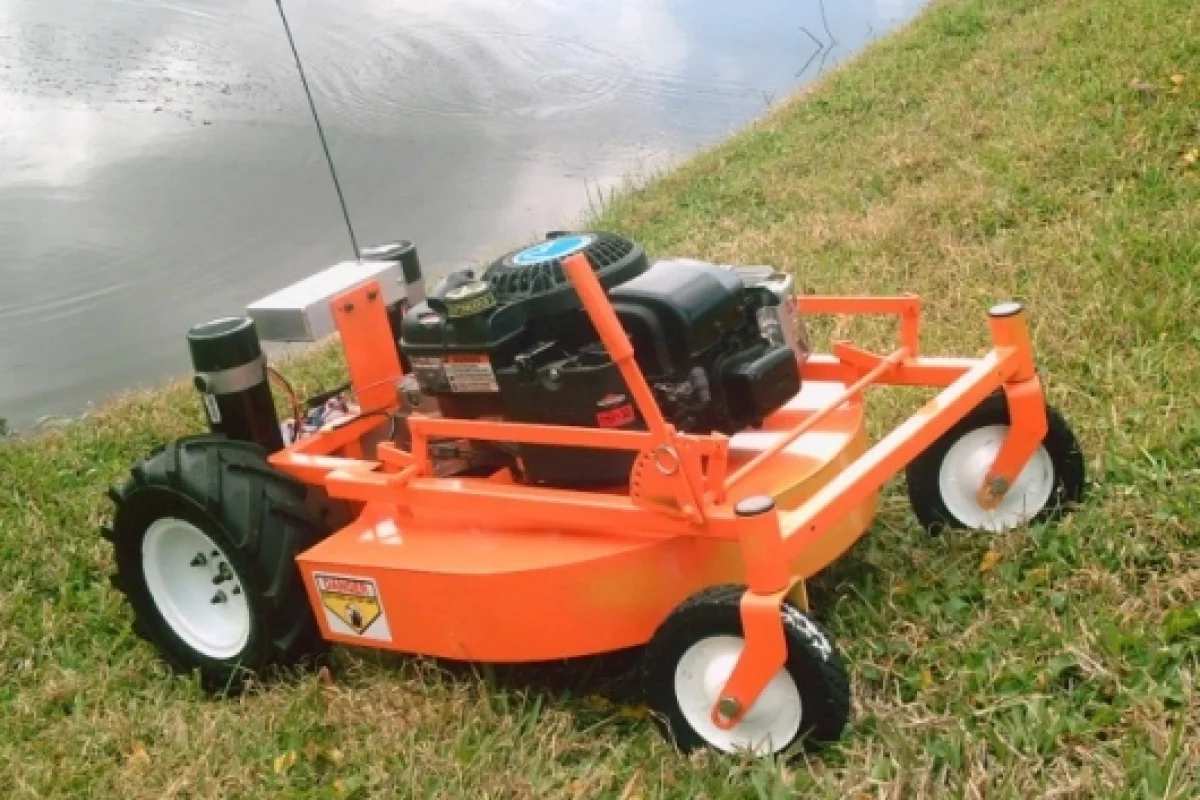 Evatech's GOAT R/C mower
