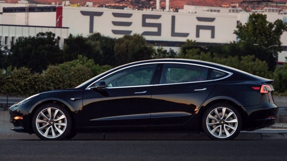 Hundreds of thousands of customers have pre-ordered Tesla's Model 3