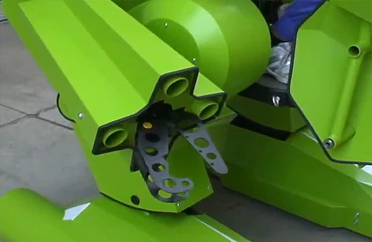 The Kidswalker NT features a gripper that opens and closes
