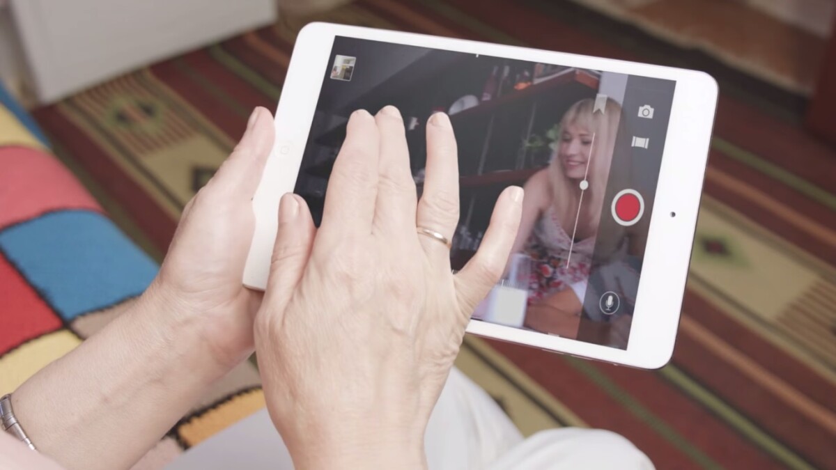 The camera in the Branto Orb can be controlled remotely via an accompanying Android and iOS app