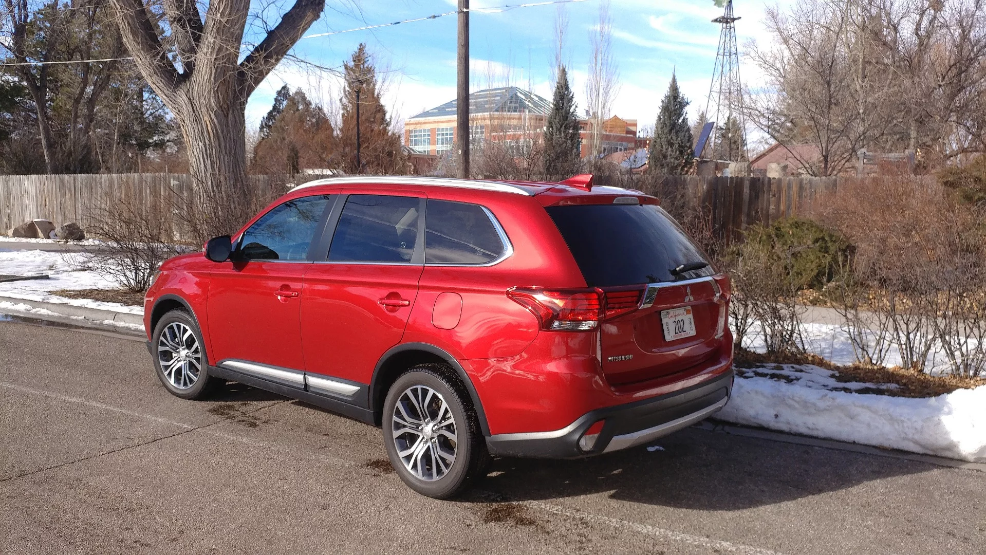 For safety, always a concern with buyers in this segment, the 2018 Mitsubishi Outlander also does well