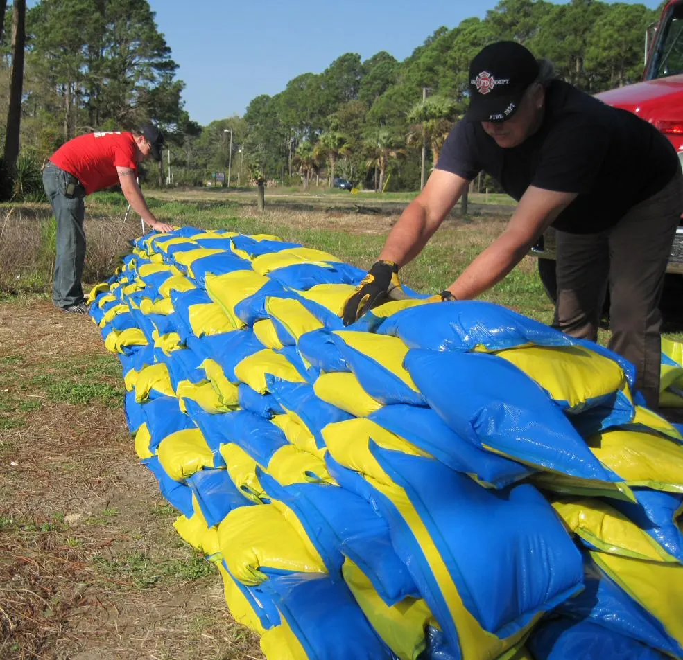 Sandbricks offer a number of design advantages over the traditional sandbag
