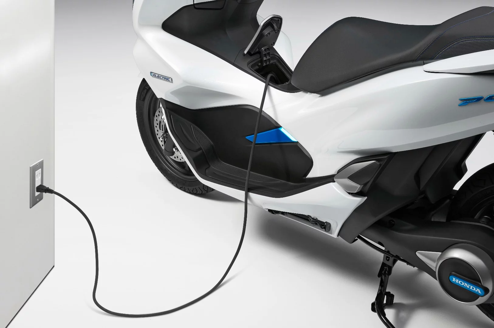 Honda's 2018 electric PCX will initially go on sale only in Asian countries