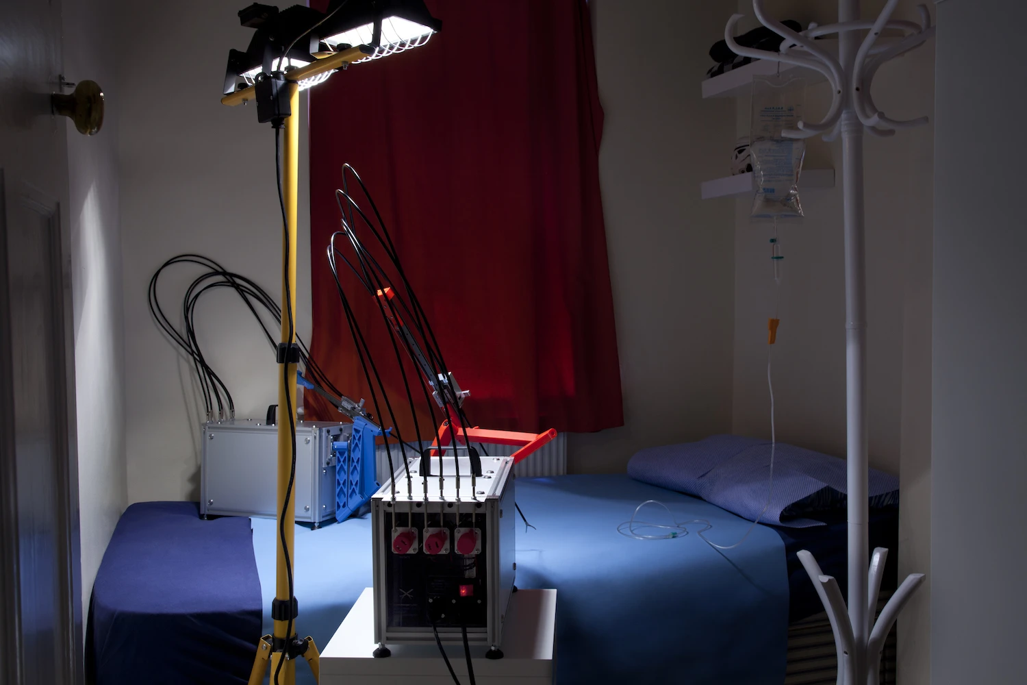 OpenSurgery was developed as a graduation project at the Design Interactions department of the Royal College of Art and won the Digital category