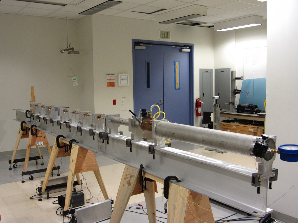 Prof. Qiao's nanofoam-testing gas gun