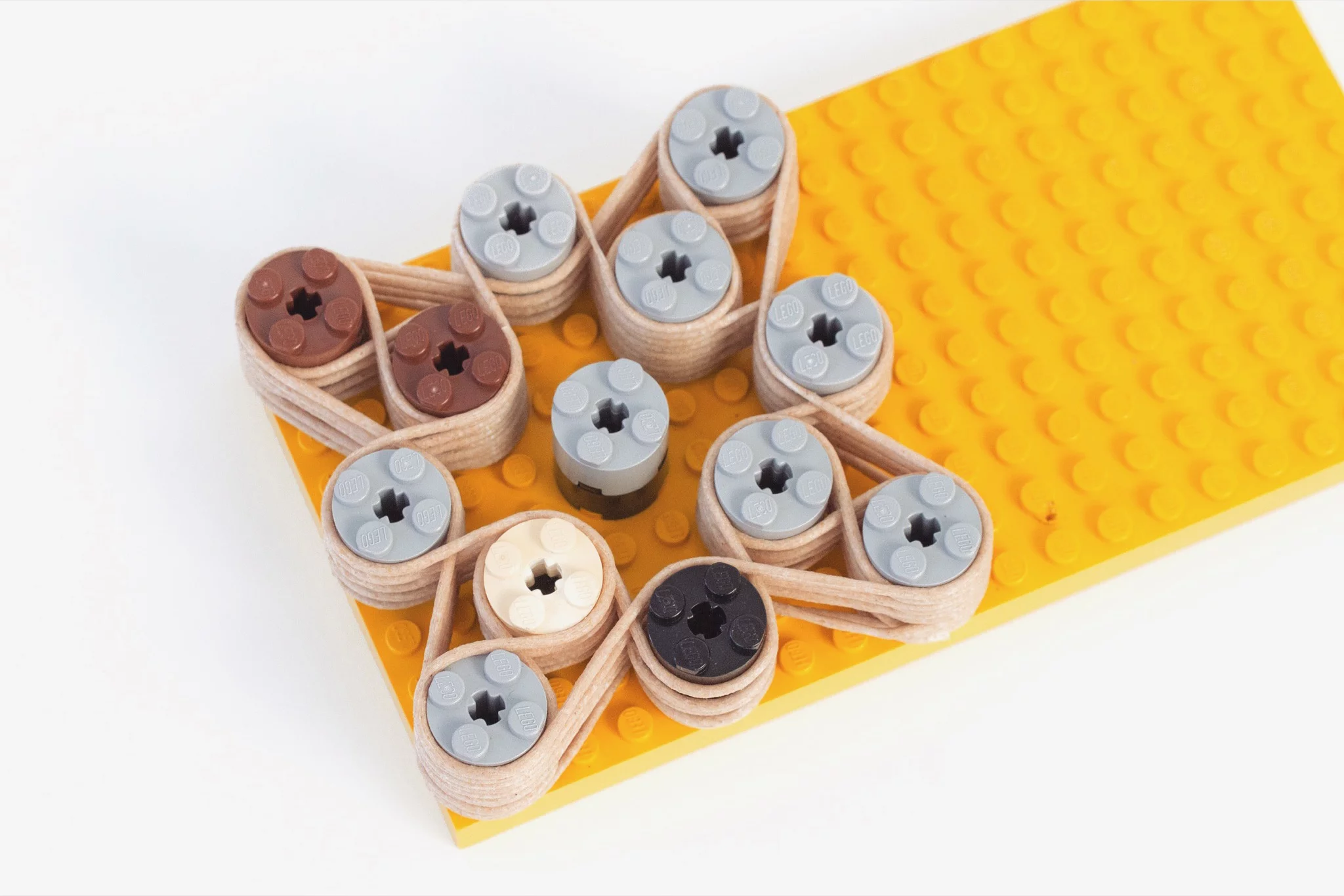 An intricate multi-layered design 3D-printed using the handheld Lego/glue gun printer