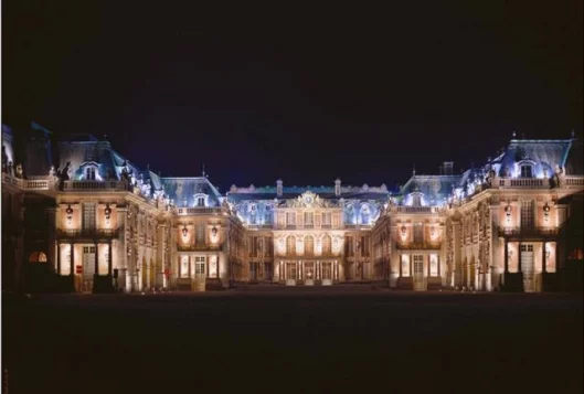 Louis XIV's magnificent palace, the Château of Versailles, can now be enjoyed in full splendour during the hours of darkness thanks to a Philips Lighting project providing its first-ever permanent nighttime illumination.