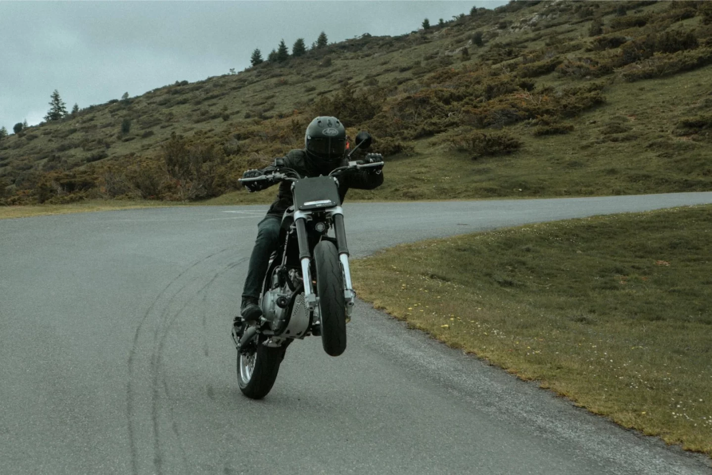 At 125 kg and 500cc, you bet your bottom dollar it's gonna be a lively ride