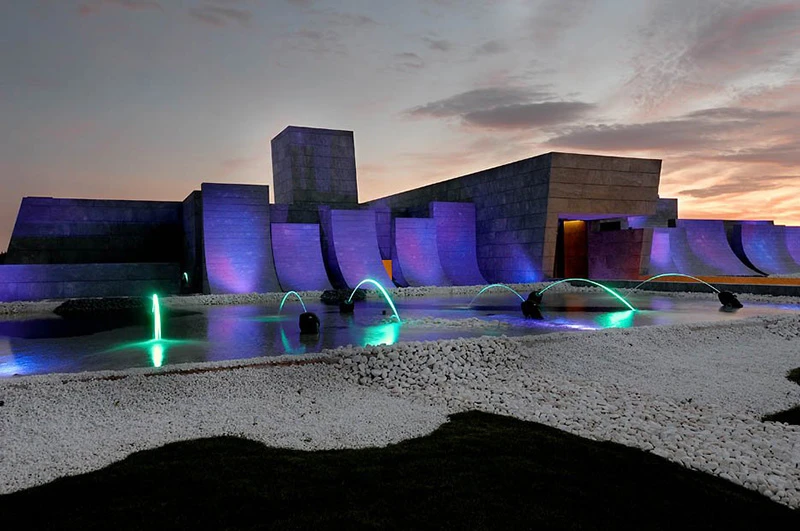 "1001 Nights" private dwelling by architects A-Cero