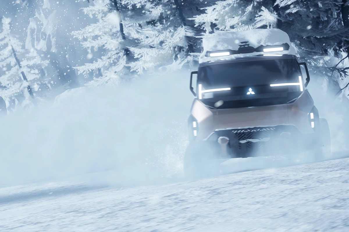 Like the Delica, the D:X looks like it would make an awesome off-road mini-camper ... for all seasons